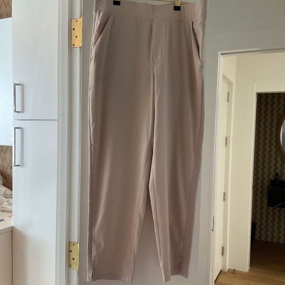 Athleta tan jogger style pant